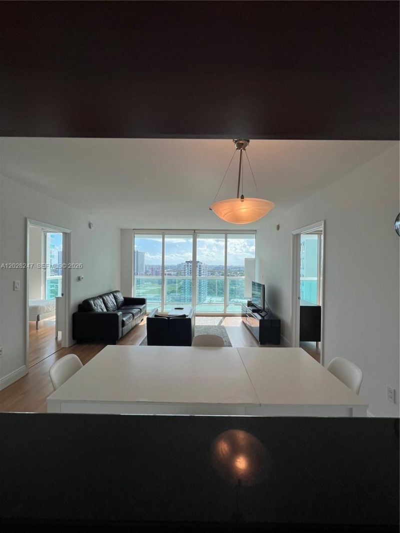 1800 N Bayshore Dr , Unit 2310, Miami, FL 33132 Photo