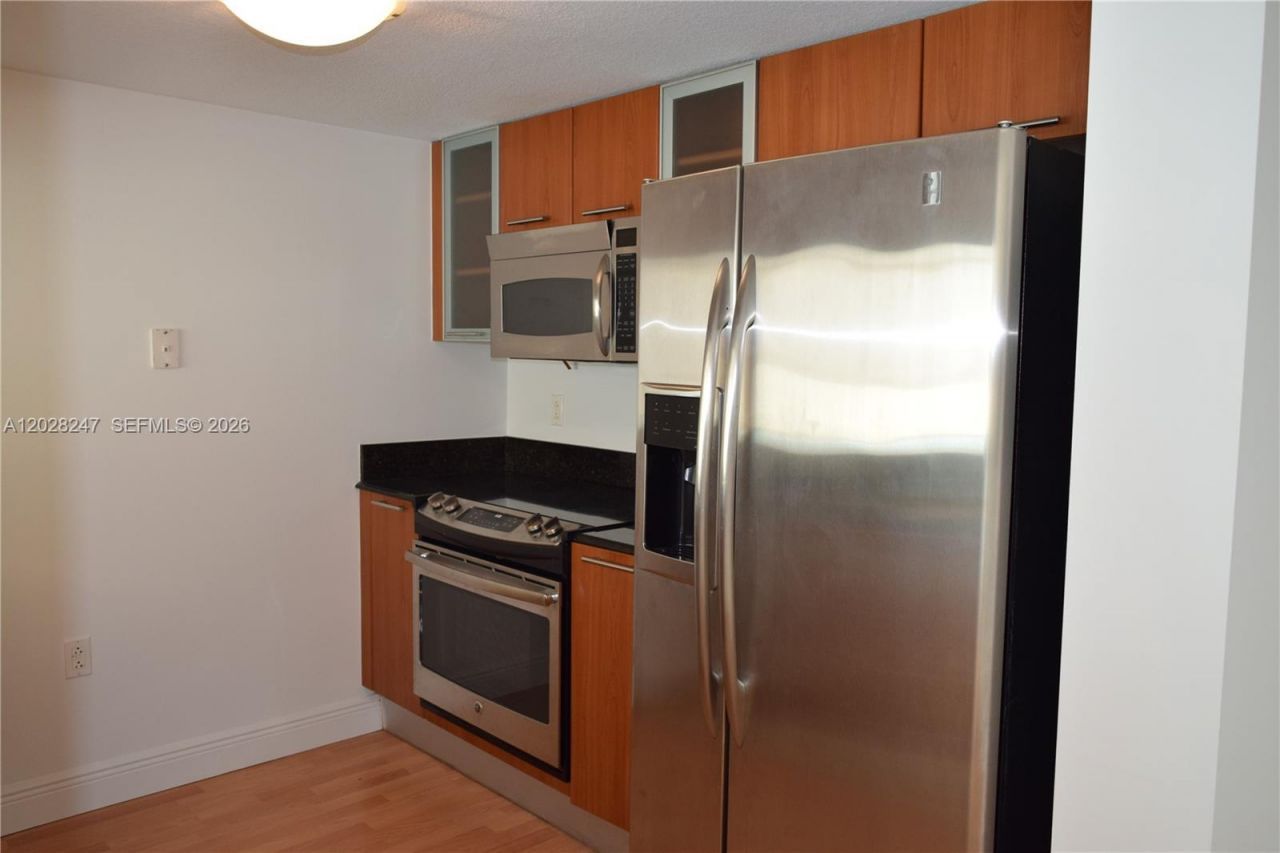 1800 N Bayshore Dr, Unit 2310, Miami, FL 33132 Photo