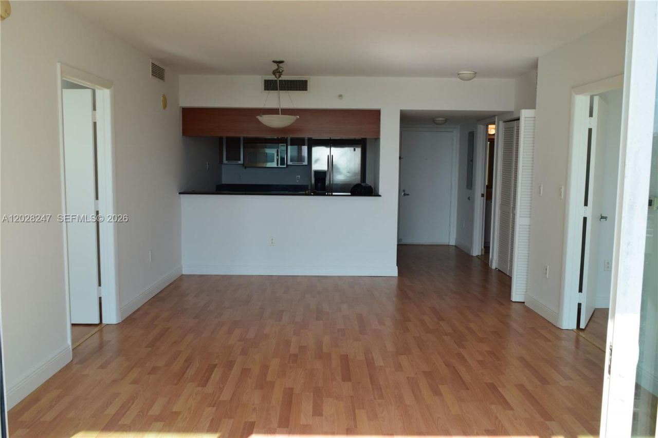 1800 N Bayshore Dr, Unit 2310, Miami, FL 33132 Photo