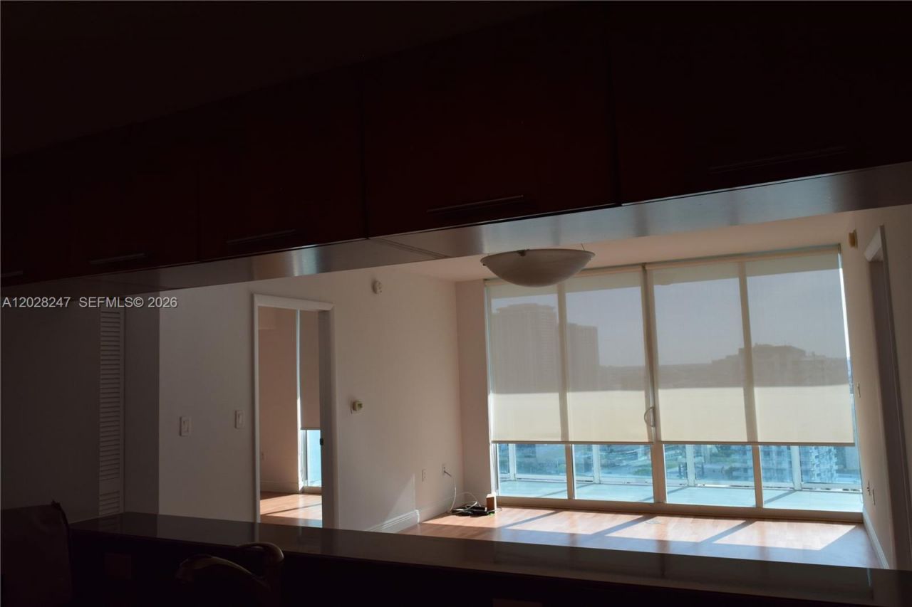 1800 N Bayshore Dr, Unit 2310, Miami, FL 33132 Photo