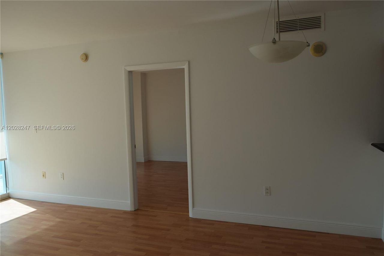 1800 N Bayshore Dr, Unit 2310, Miami, FL 33132 Photo