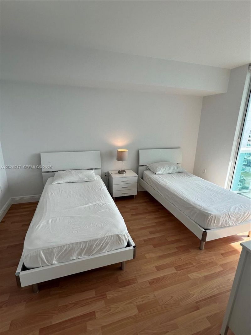 1800 N Bayshore Dr , Unit 2310, Miami, FL 33132 Photo