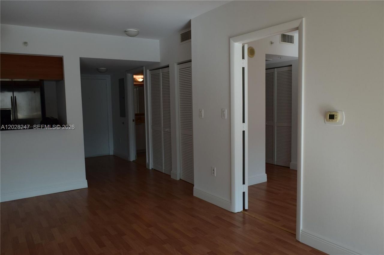 1800 N Bayshore Dr, Unit 2310, Miami, FL 33132 Photo