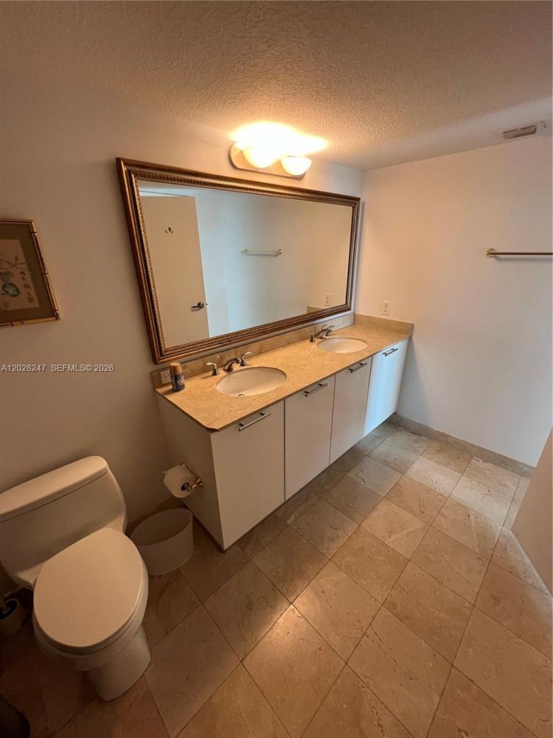 1800 N Bayshore Dr, Unit 2310, Miami, FL 33132 Photo