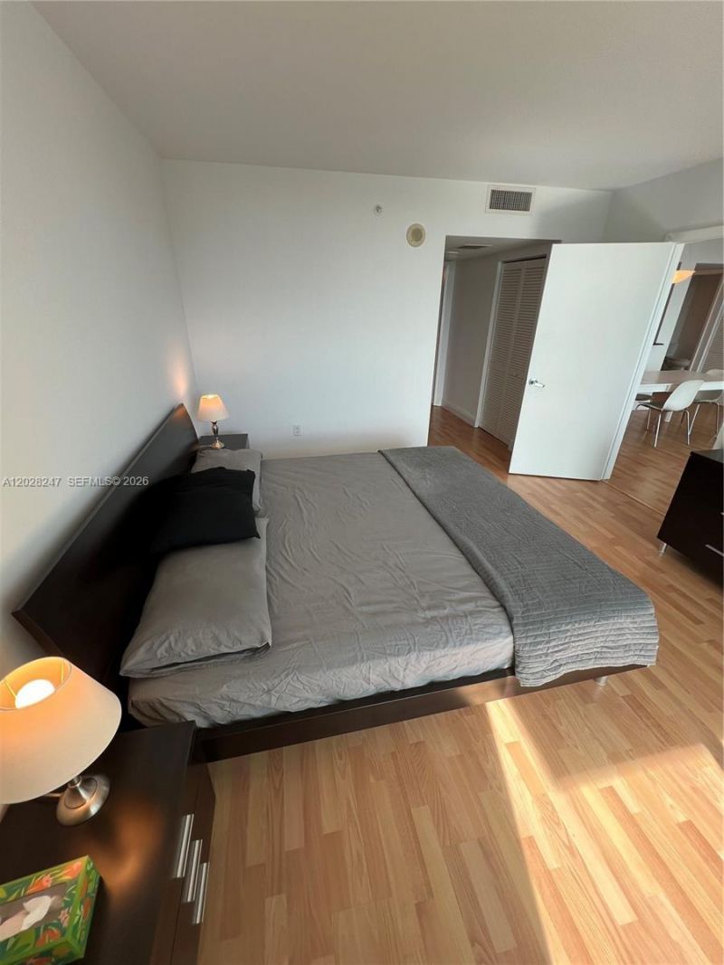 1800 N Bayshore Dr , Unit 2310, Miami, FL 33132 Photo