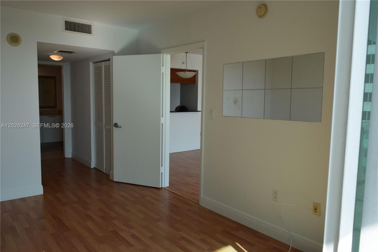 1800 N Bayshore Dr, Unit 2310, Miami, FL 33132 Photo