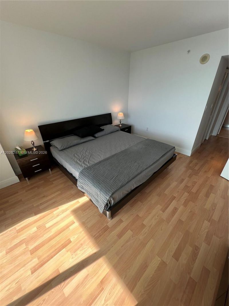 1800 N Bayshore Dr , Unit 2310, Miami, FL 33132 Photo