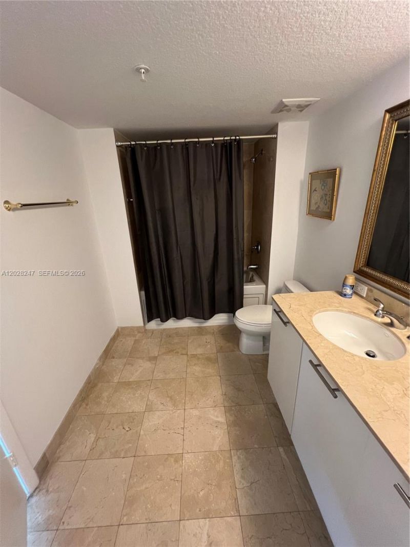 1800 N Bayshore Dr , Unit 2310, Miami, FL 33132 Photo