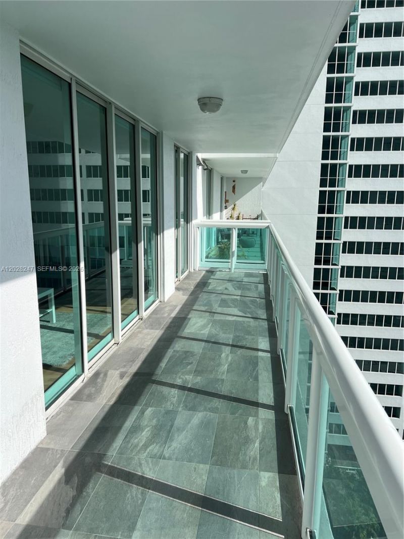 1800 N Bayshore Dr , Unit 2310, Miami, FL 33132 Photo