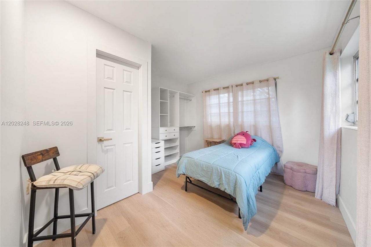 331 NE 42nd Ct , Oakland Park, FL 33334 Photo