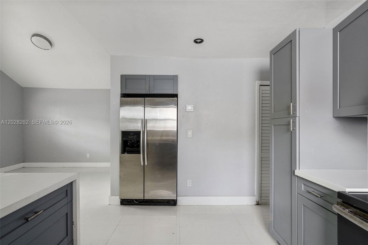 352 NW 41st St , Miami, FL 33127 Photo