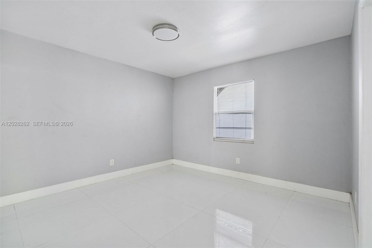 352 NW 41st St , Miami, FL 33127 Photo