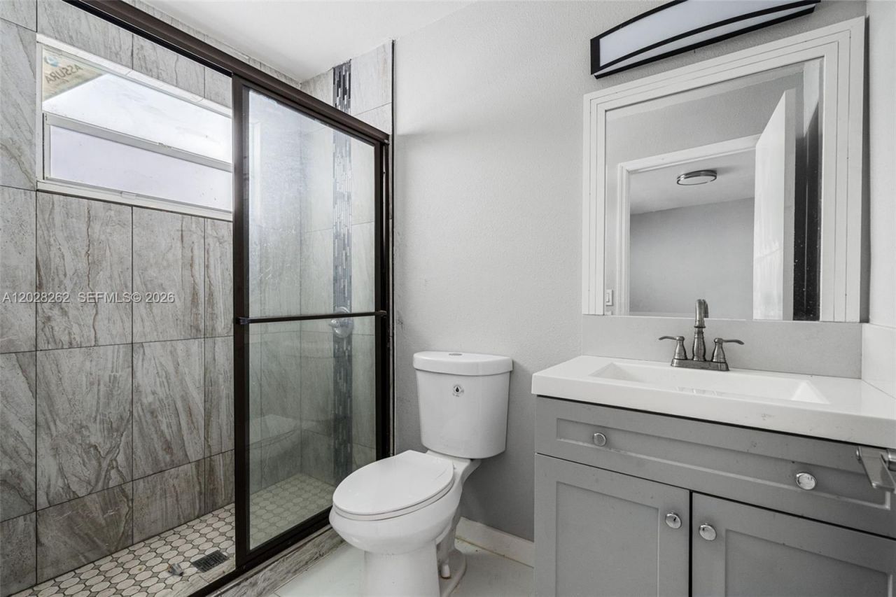 352 NW 41st St , Miami, FL 33127 Photo