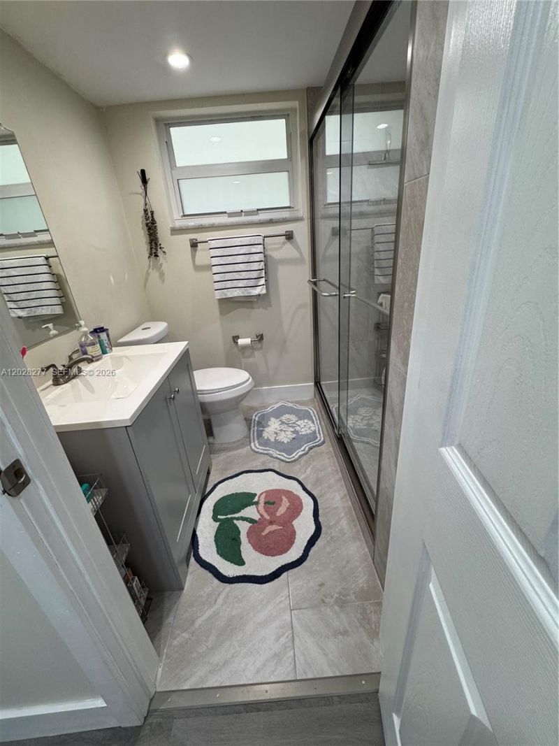 330 SE 2nd St, Unit 303H, Hallandale Beach, FL 33009 Photo