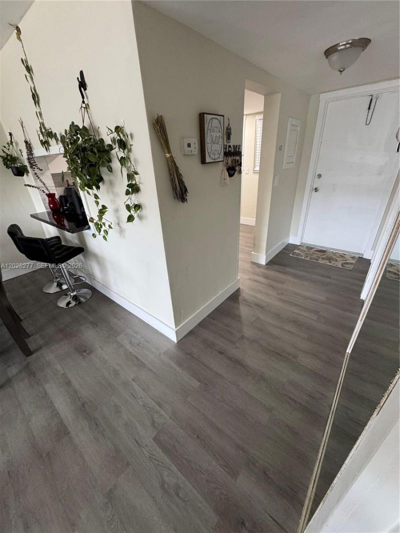 330 SE 2nd St, Unit 303H, Hallandale Beach, FL 33009 Photo