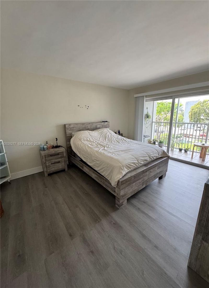 330 SE 2nd St, Unit 303H, Hallandale Beach, FL 33009 Photo