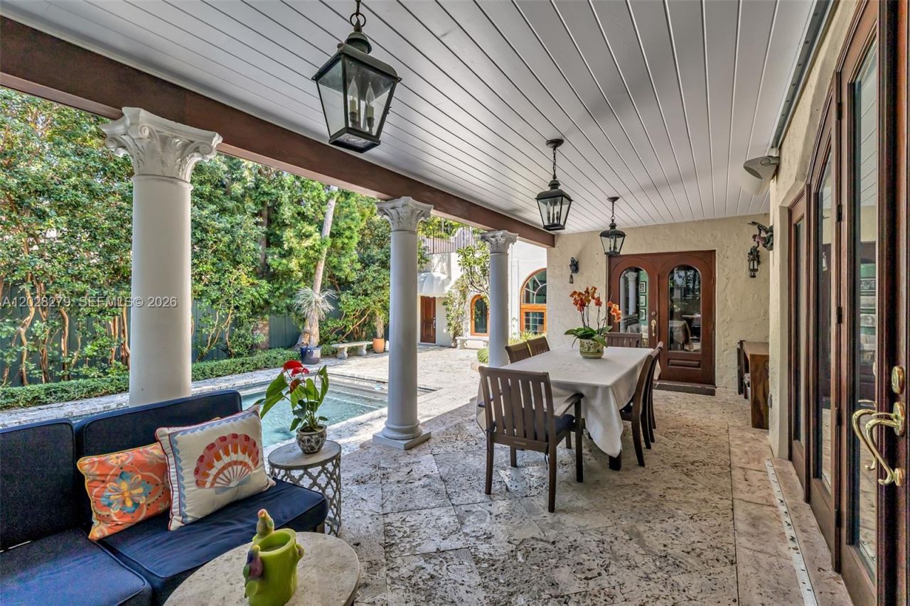 3462 N Moorings Way , Miami, FL 33133 Photo