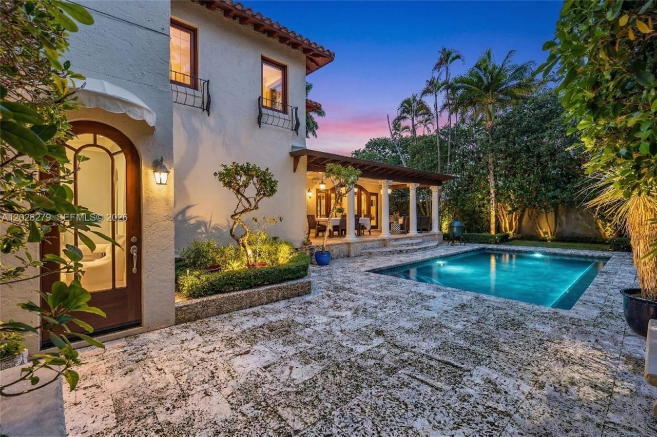 3462 N Moorings Way , Miami, FL 33133 Photo