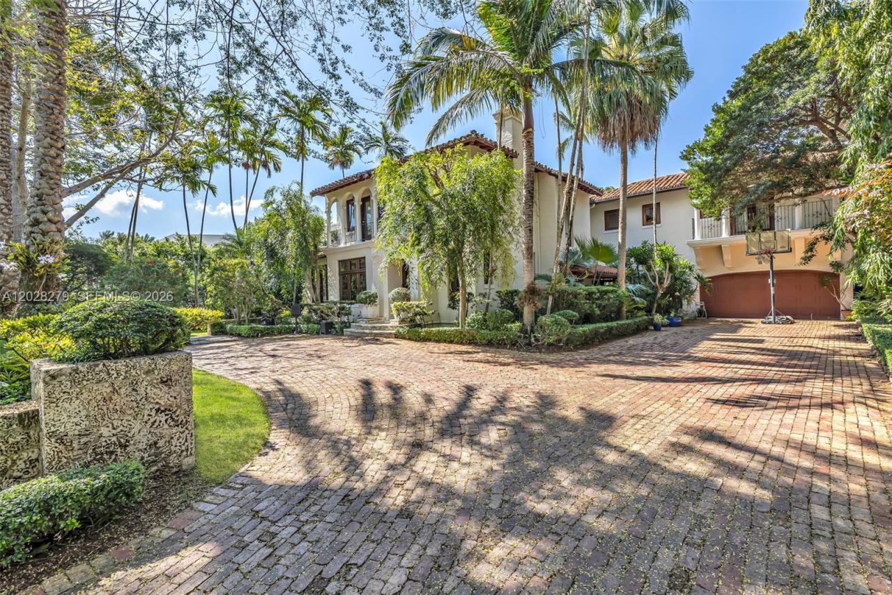 3462 N Moorings Way , Miami, FL 33133 Photo