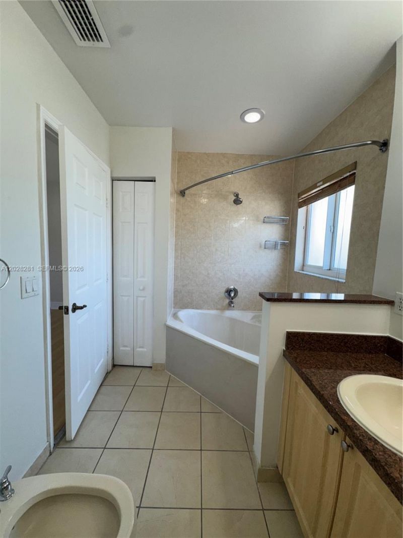 6004 SW 8th St, Unit 2, West Miami, FL 33144 Photo