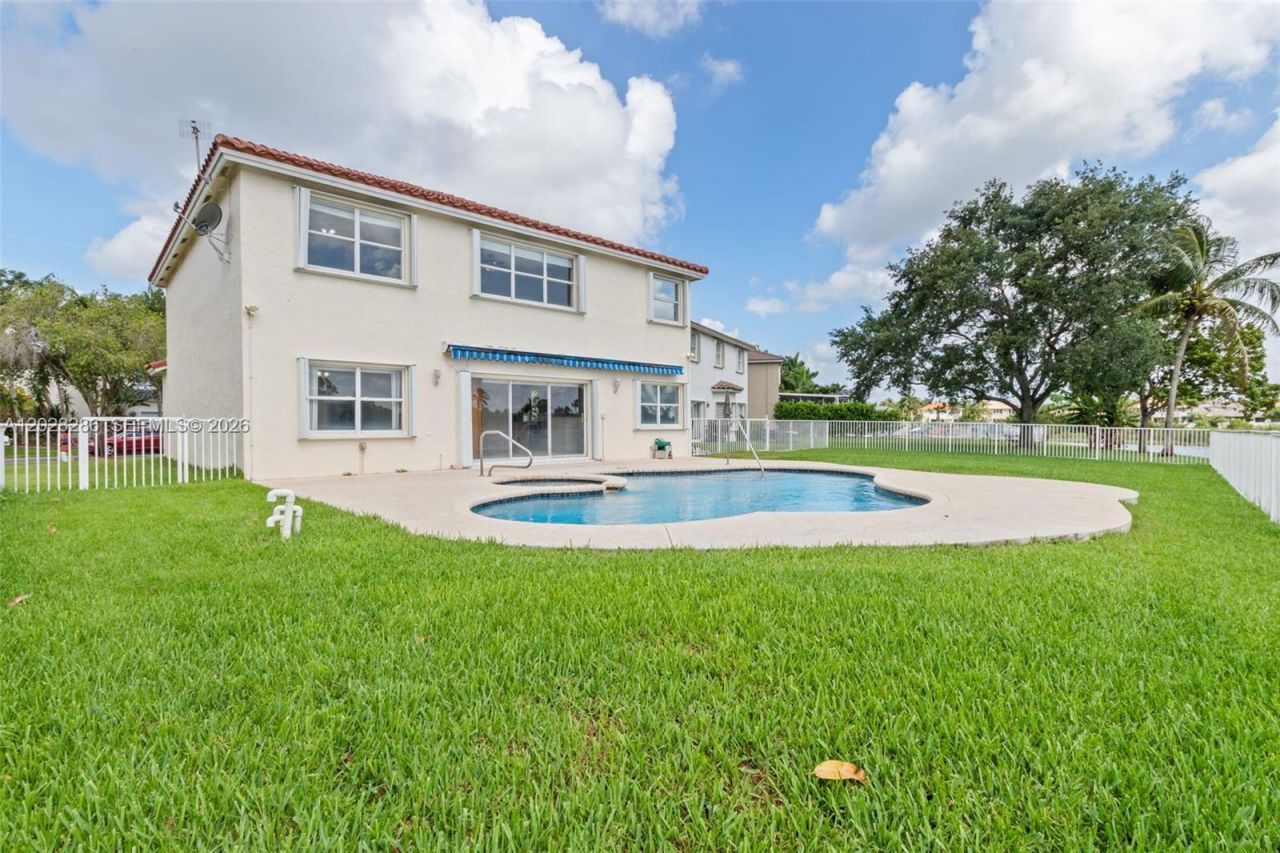 1303 NW 167 Ave, Unit 1303, Pembroke Pines, FL 33028 Photo
