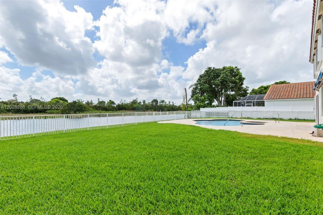 1303 NW 167 Ave, Unit 1303, Pembroke Pines, FL 33028 Photo