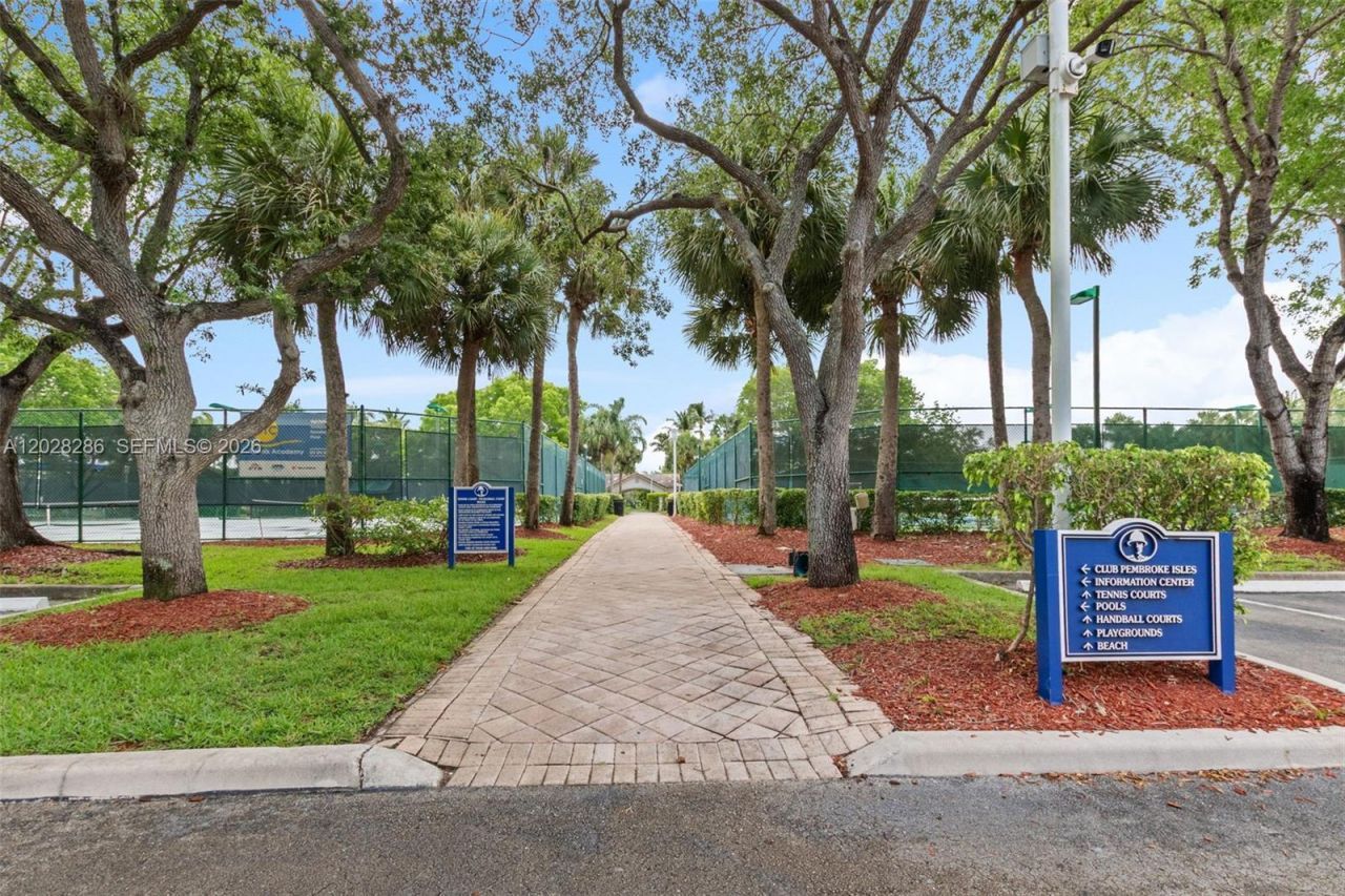 1303 NW 167 Ave, Unit 1303, Pembroke Pines, FL 33028 Photo