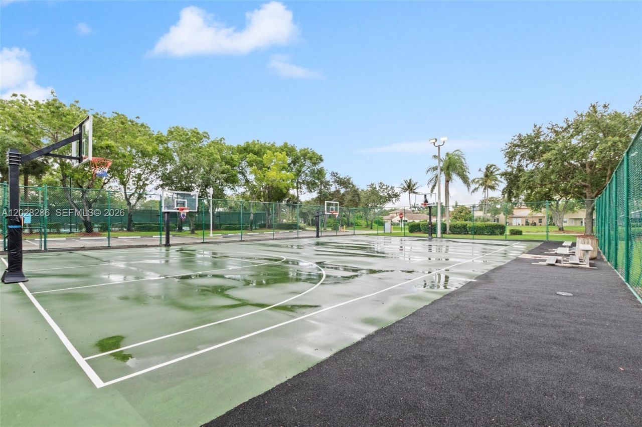 1303 NW 167 Ave, Unit 1303, Pembroke Pines, FL 33028 Photo