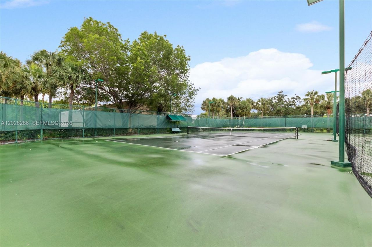 1303 NW 167 Ave, Unit 1303, Pembroke Pines, FL 33028 Photo