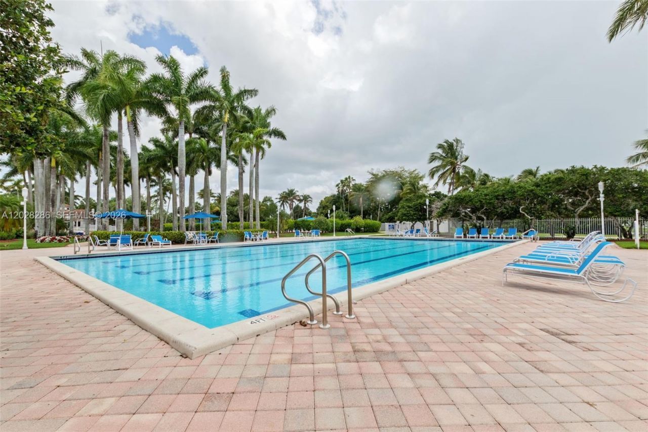 1303 NW 167 Ave, Unit 1303, Pembroke Pines, FL 33028 Photo