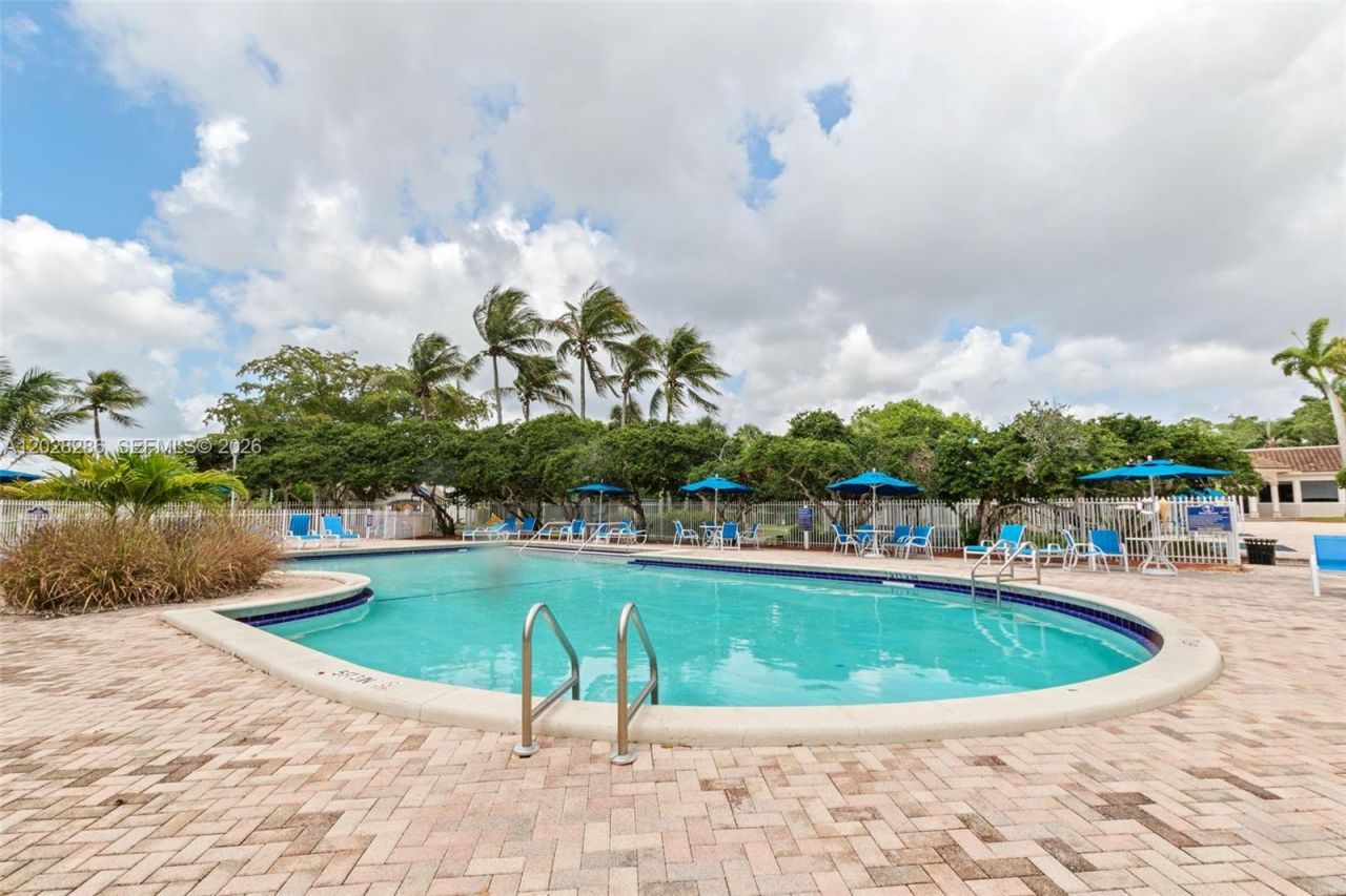 1303 NW 167 Ave, Unit 1303, Pembroke Pines, FL 33028 Photo