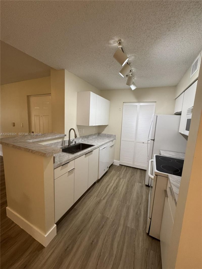 2021 Renaissance Blvd, Unit 201, Miramar, FL 33025 Photo