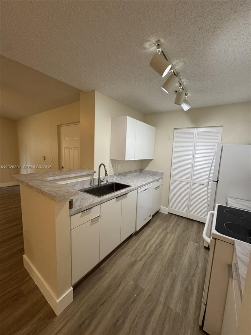 2021 Renaissance Blvd, Unit 201, Miramar, FL 33025 Photo