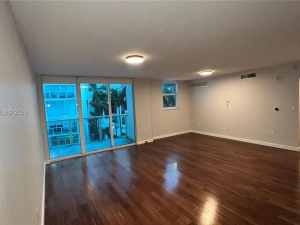 31 SE 5th St , Unit 411, Miami, FL 33131