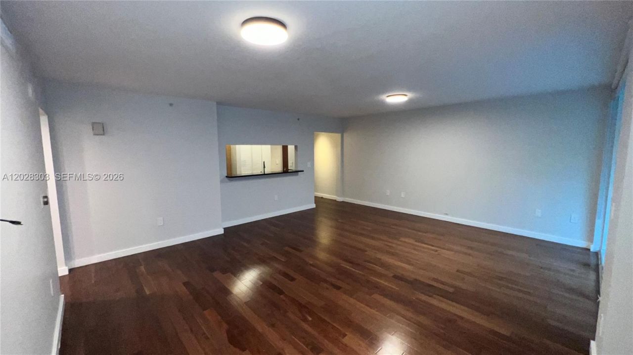 31 SE 5th St , Unit 411, Miami, FL 33131 Photo