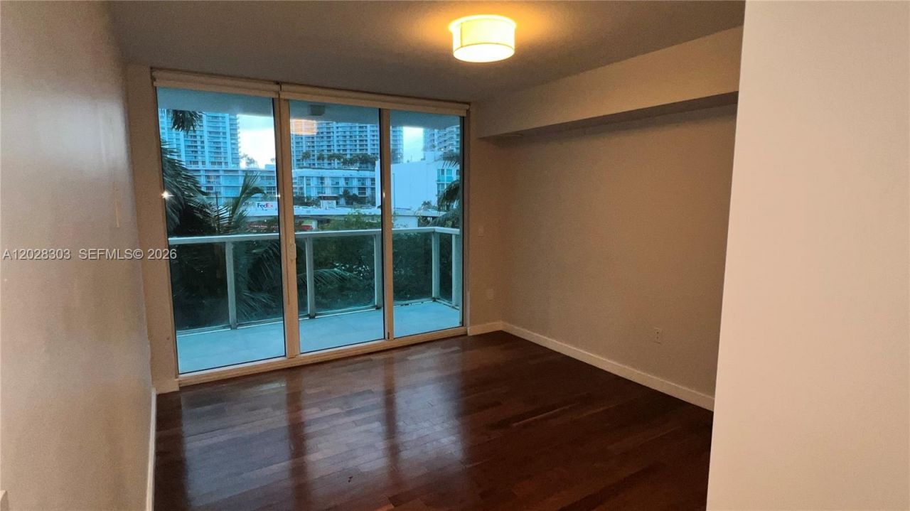 31 SE 5th St , Unit 411, Miami, FL 33131 Photo