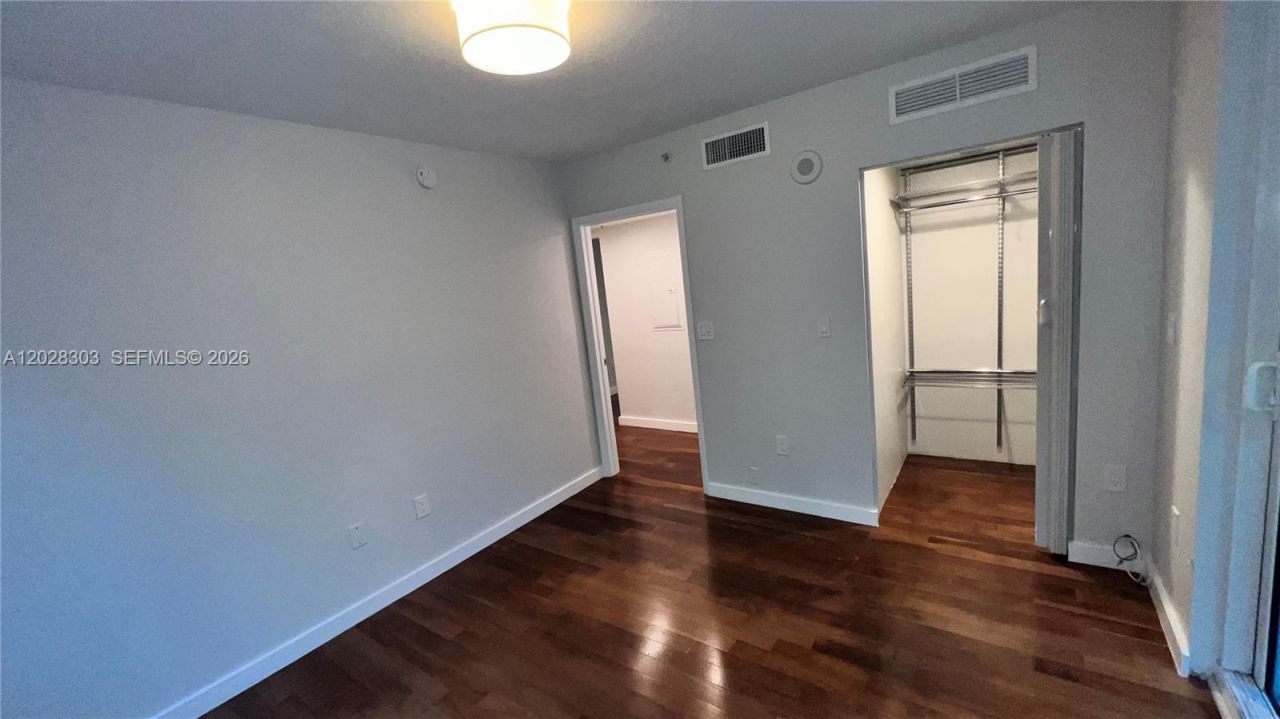 31 SE 5th St , Unit 411, Miami, FL 33131 Photo