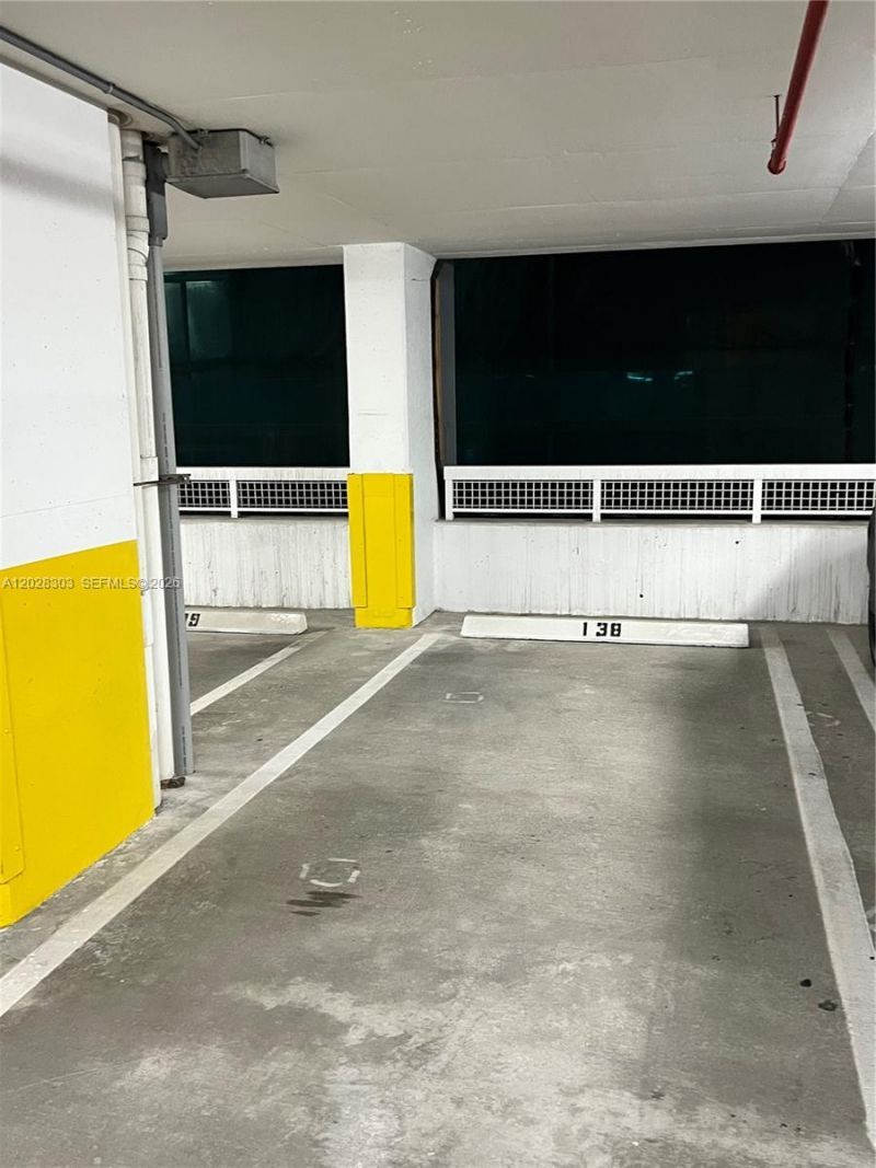 31 SE 5th St , Unit 411, Miami, FL 33131 Photo
