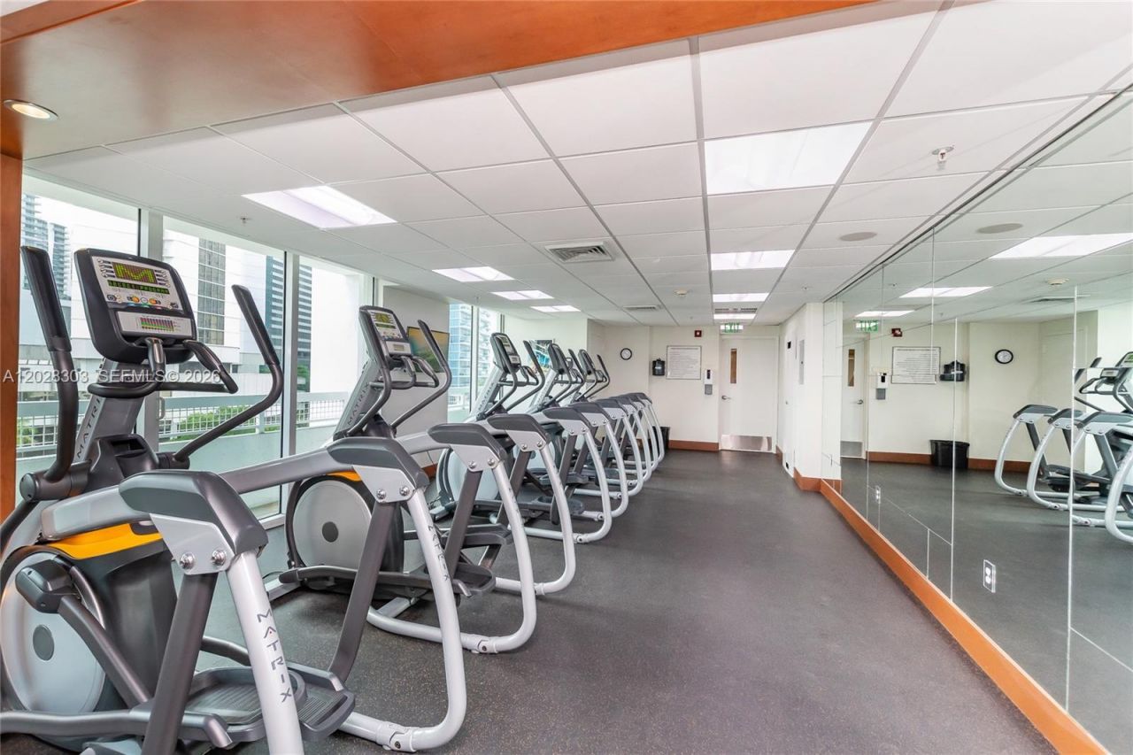 31 SE 5th St , Unit 411, Miami, FL 33131 Photo