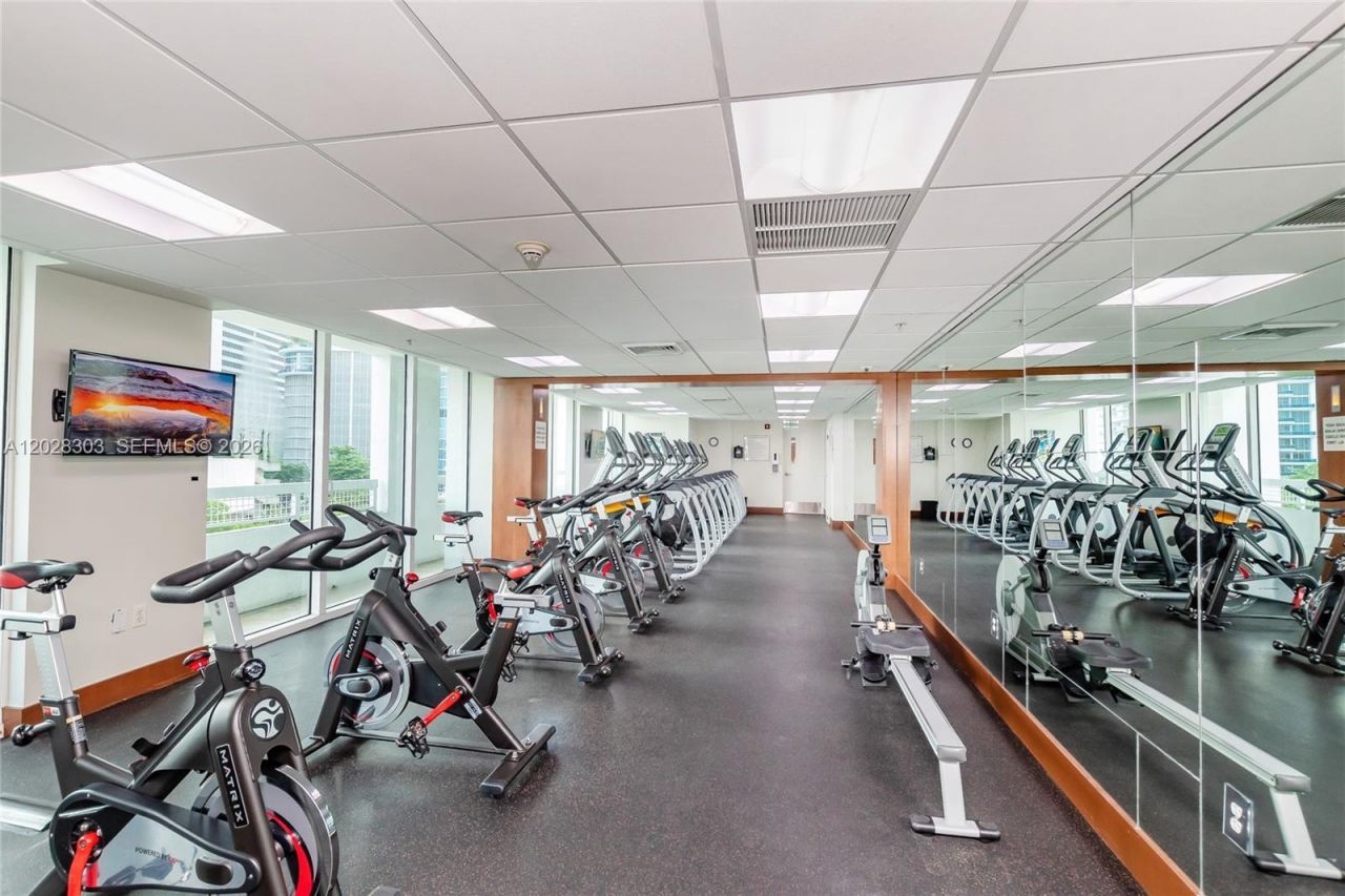 31 SE 5th St , Unit 411, Miami, FL 33131 Photo