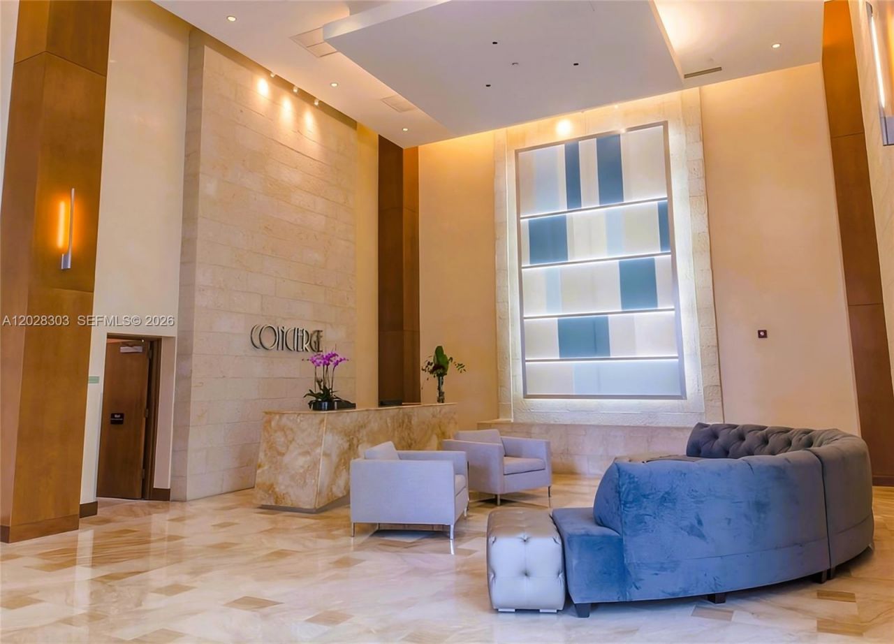 31 SE 5th St , Unit 411, Miami, FL 33131 Photo