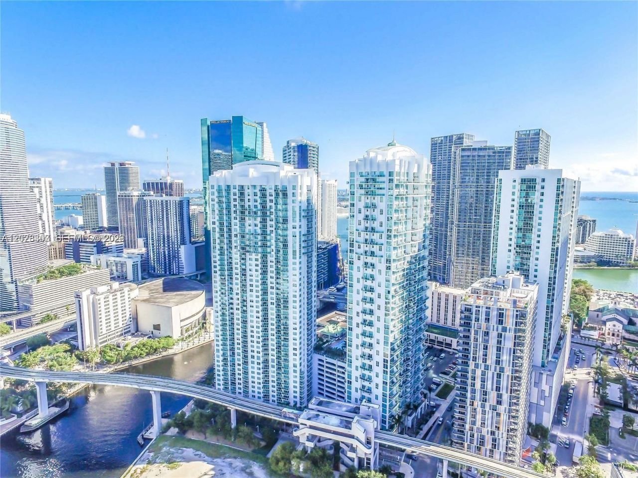 31 SE 5th St , Unit 411, Miami, FL 33131 Photo