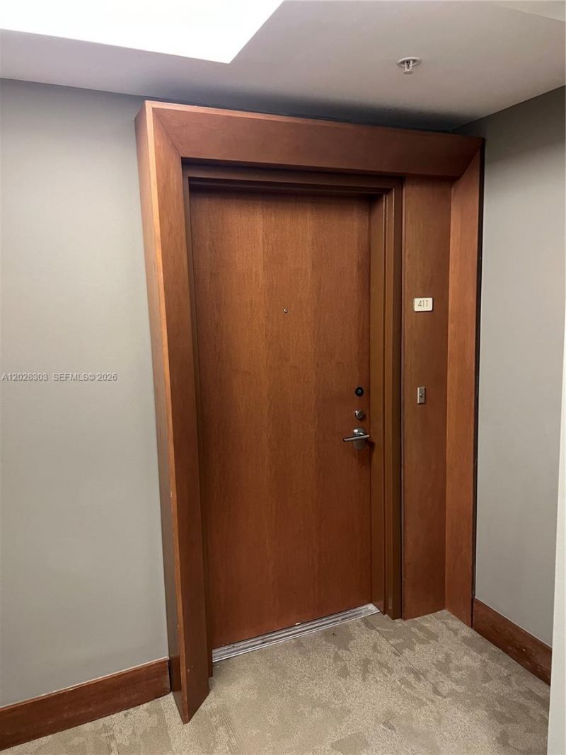31 SE 5th St , Unit 411, Miami, FL 33131 Photo