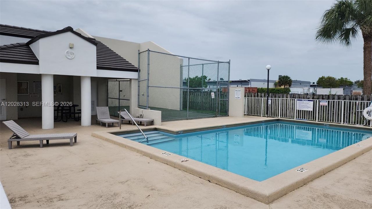 4540 SW 68th Ct Cir , Unit 48-7, Miami, FL 33155 Photo