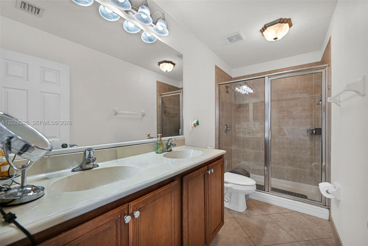 5927 Royal Way, Tamarac, FL 33321 Photo