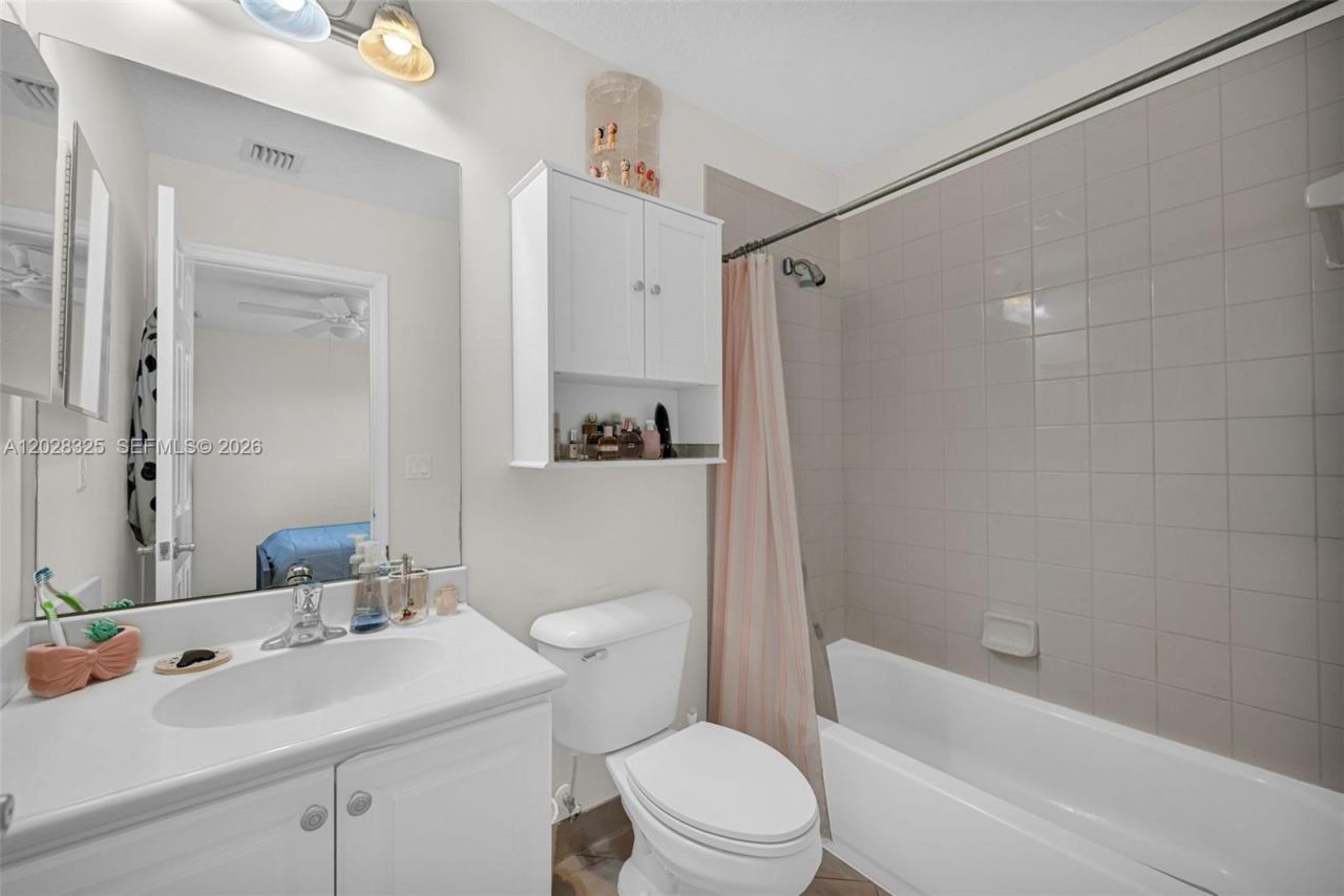 5927 Royal Way, Tamarac, FL 33321 Photo