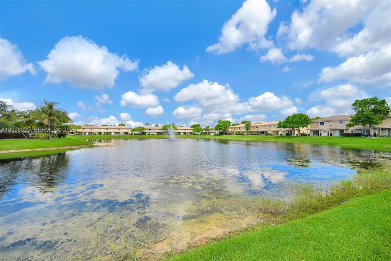 5927 Royal Way, Tamarac, FL 33321 Photo