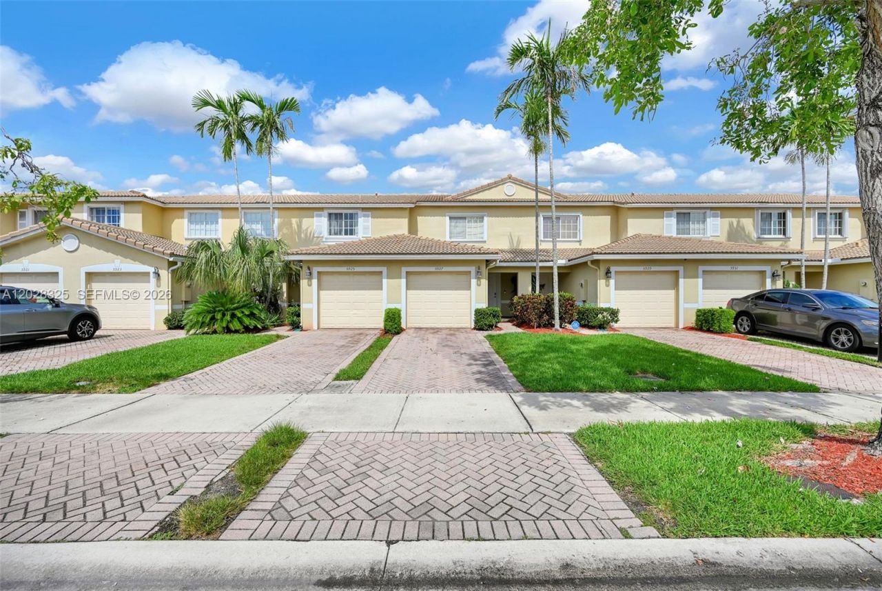 5927 Royal Way, Tamarac, FL 33321 Photo