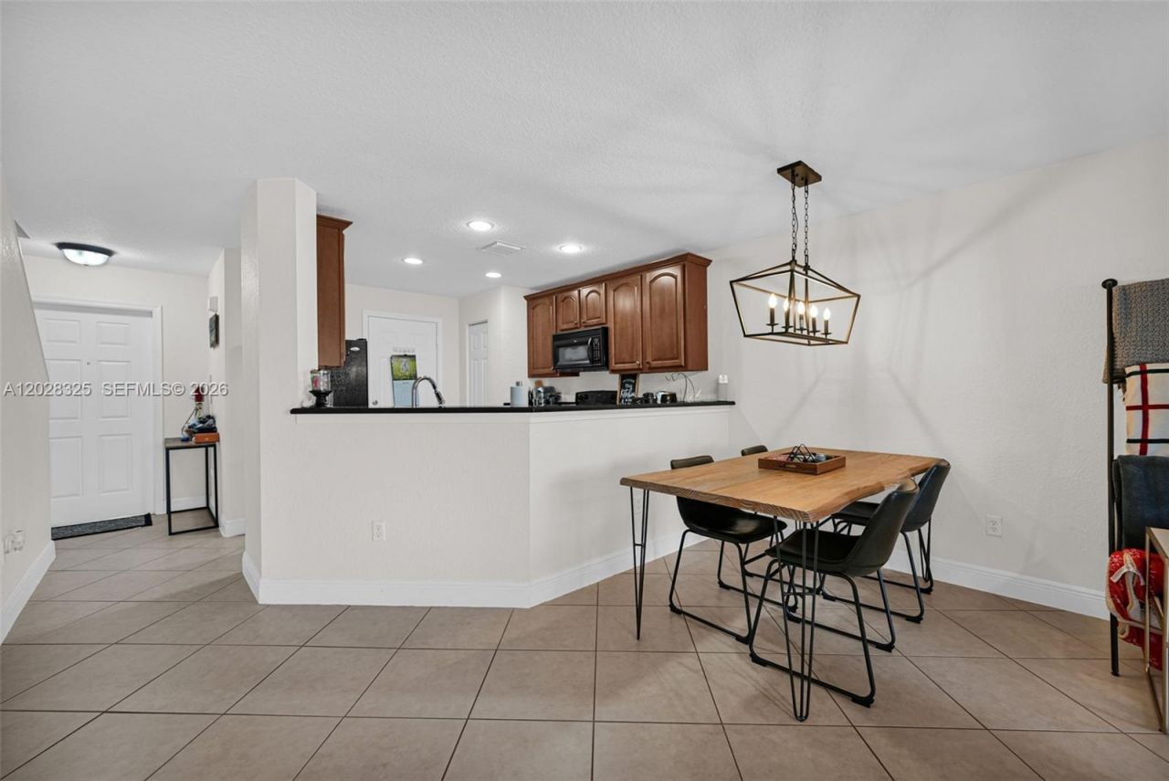 5927 Royal Way, Tamarac, FL 33321 Photo