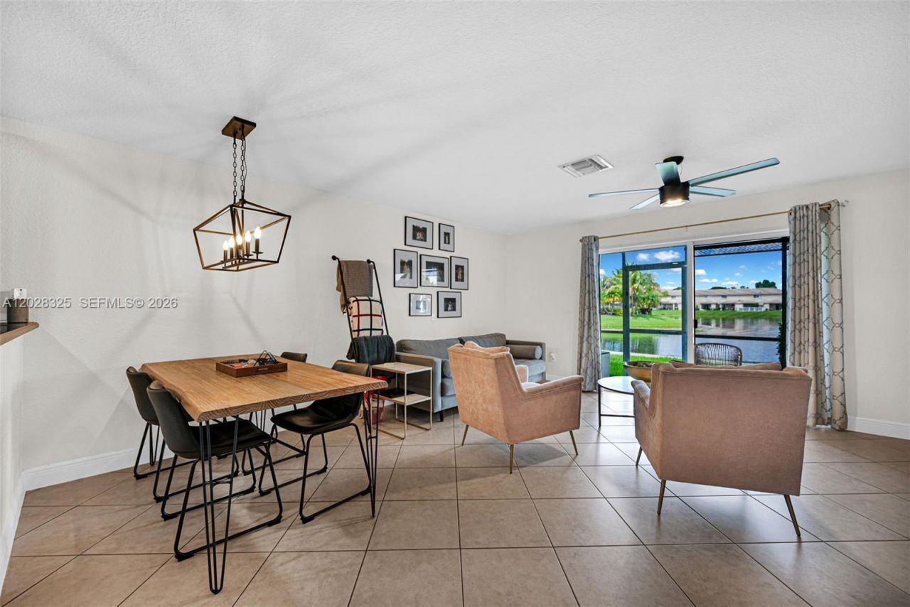 5927 Royal Way, Tamarac, FL 33321 Photo